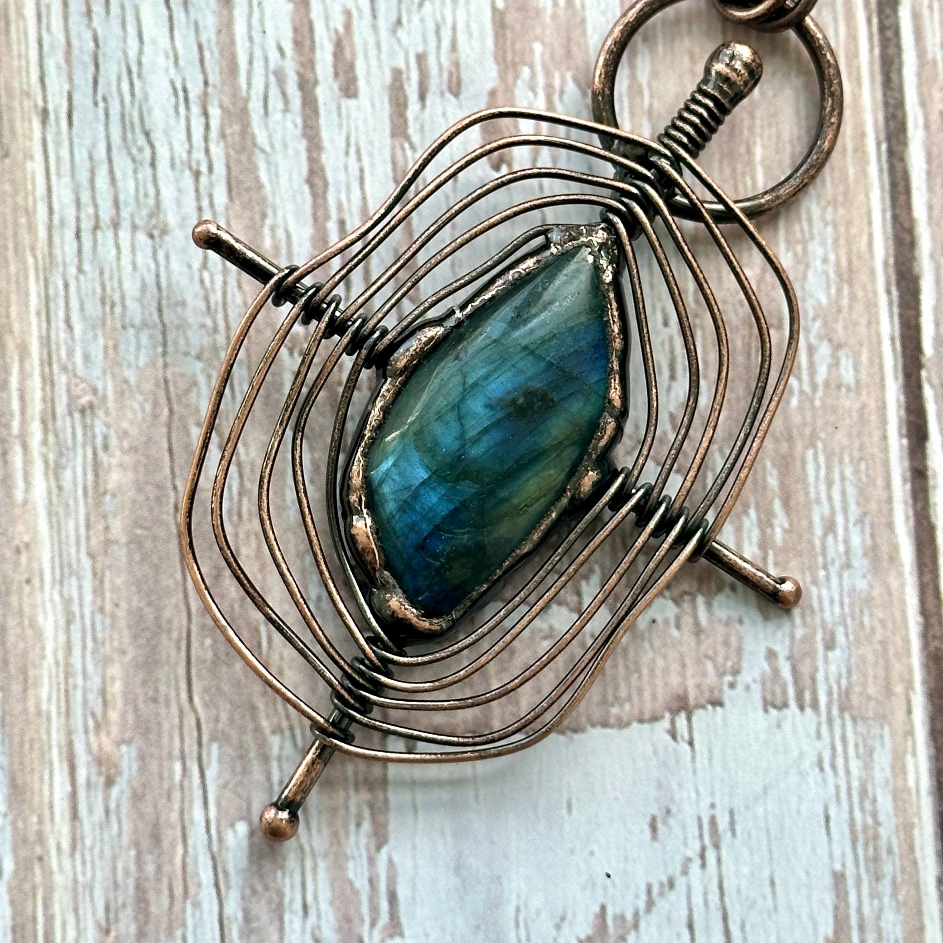 Echo Labyrinth Necklace